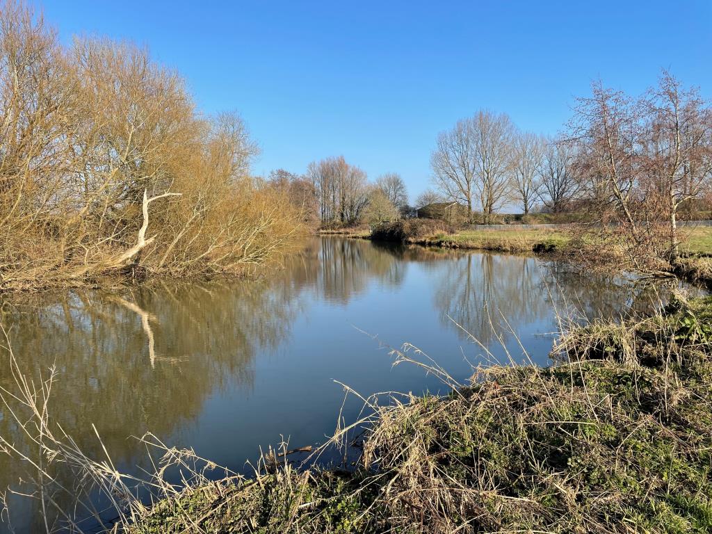 Lot: 137 - APPROXIMATELY EIGHT ACRES OF LAND WITH RIVER FRONTAGE - View from Footpath via Pyke's Bridge